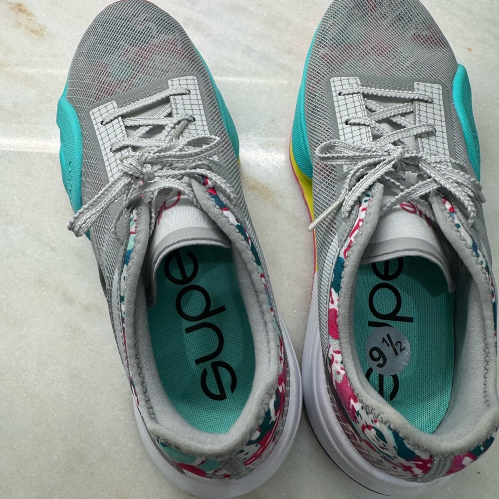 Nike tennis shoes very cute